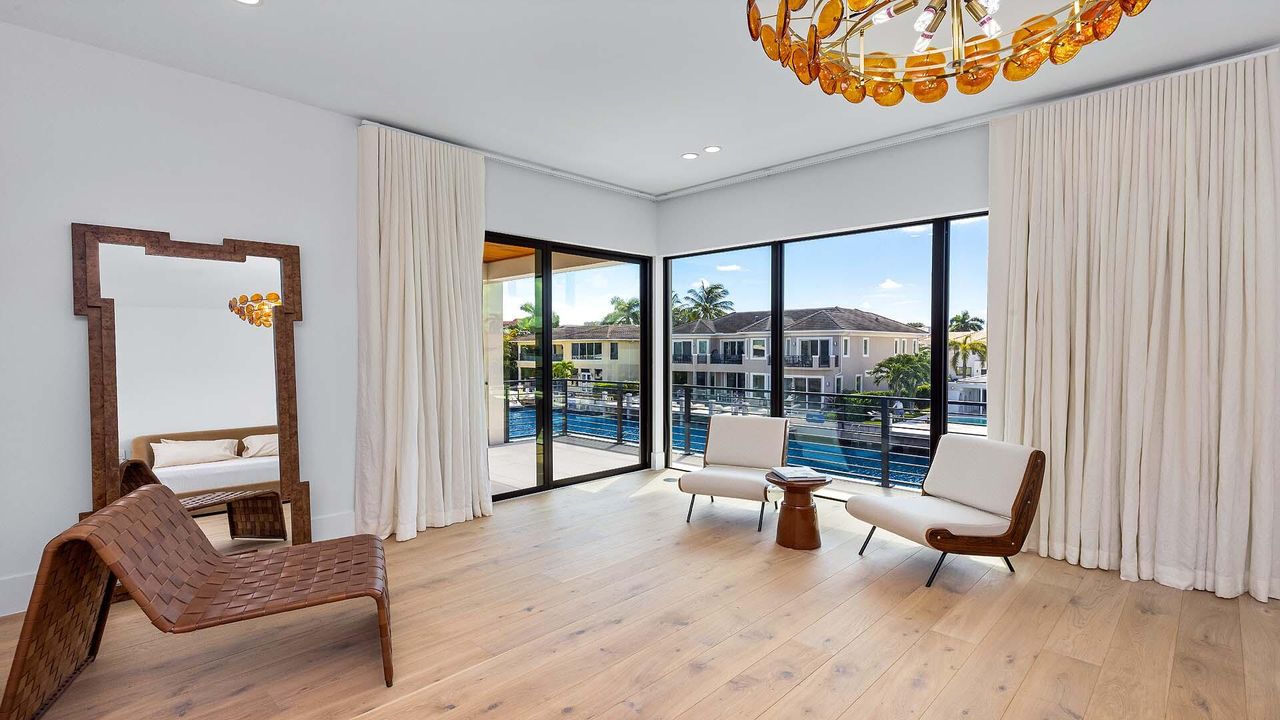 For Sale: $7,995,000 (4 beds, 4 baths, 5074 Square Feet)