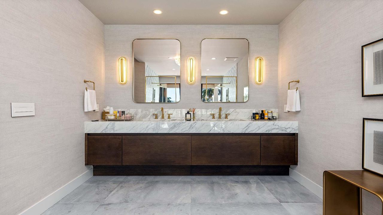 For Sale: $7,995,000 (4 beds, 4 baths, 5074 Square Feet)