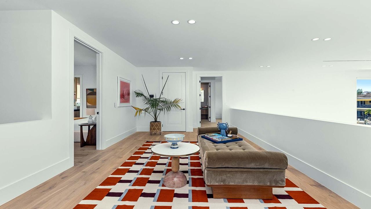 For Sale: $7,995,000 (4 beds, 4 baths, 5074 Square Feet)