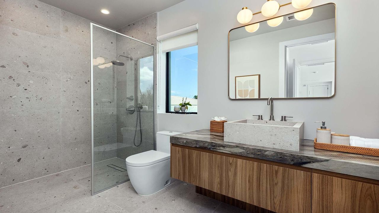 For Sale: $7,995,000 (4 beds, 4 baths, 5074 Square Feet)