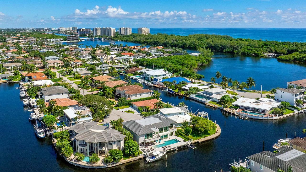 For Sale: $7,995,000 (4 beds, 4 baths, 5074 Square Feet)