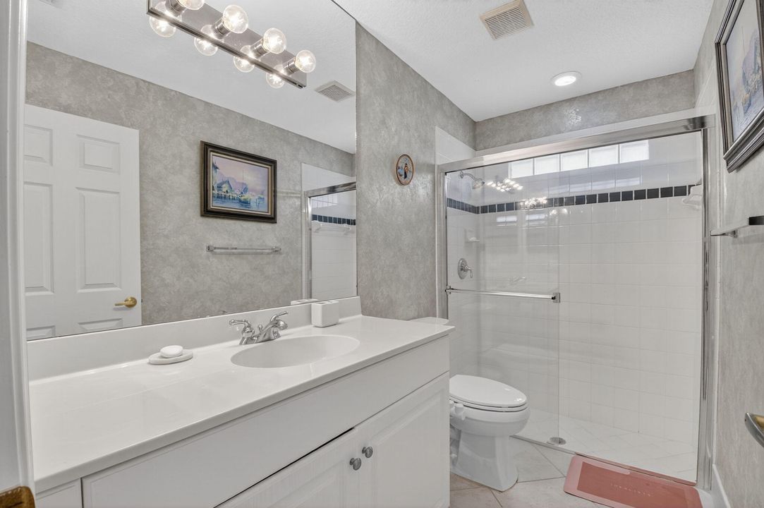 合同活跃: $4,750 (2 贝兹, 2 浴室, 1585 平方英尺)