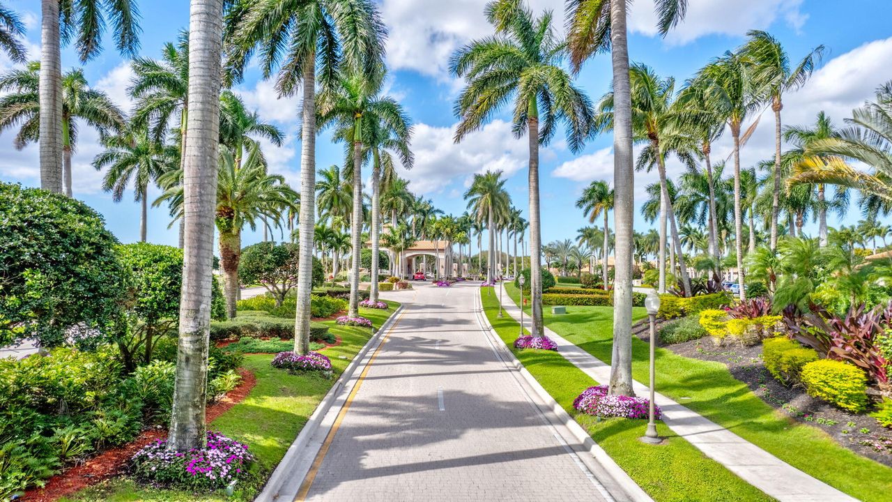 合同活跃: $4,750 (2 贝兹, 2 浴室, 1585 平方英尺)