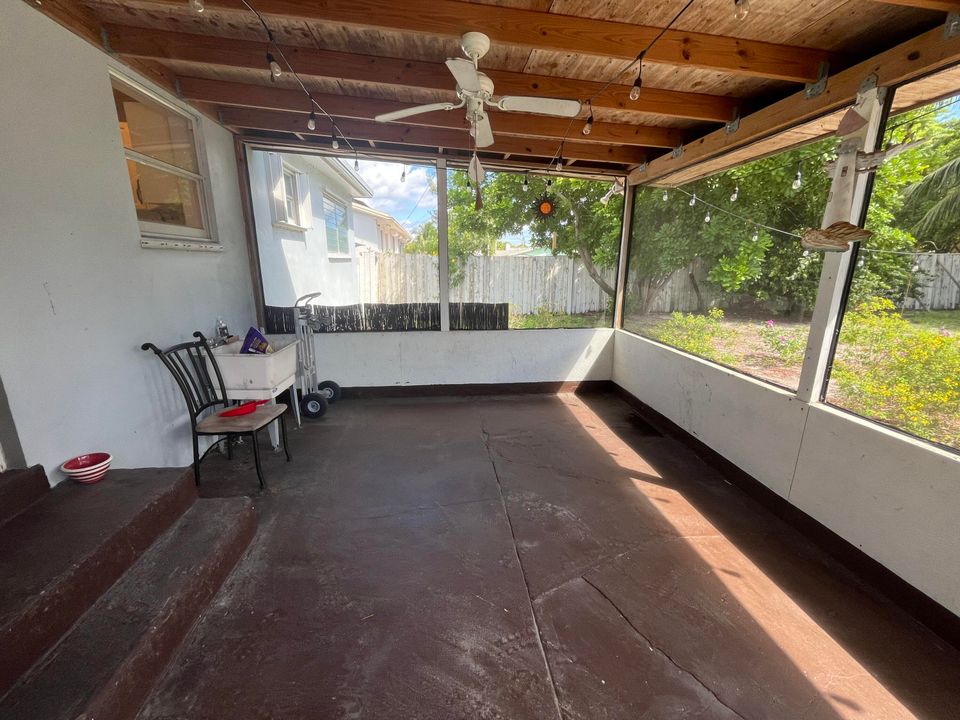 На продажу: $385,000 (3 спален, 2 ванн, 1419 Квадратных фут)