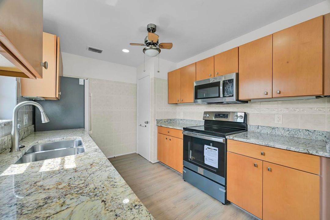 出租: $1,950 (2 贝兹, 2 浴室, 1170 平方英尺)