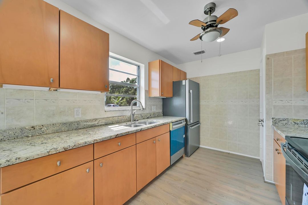 出租: $1,950 (2 贝兹, 2 浴室, 1170 平方英尺)