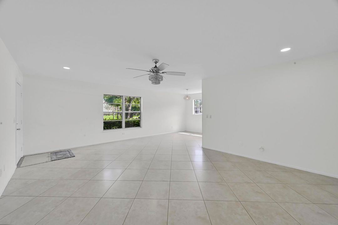 出租: $1,950 (2 贝兹, 2 浴室, 1170 平方英尺)