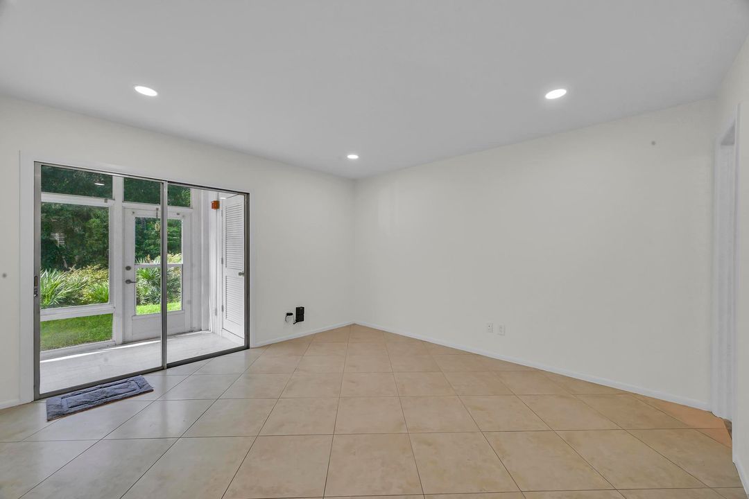 出租: $1,950 (2 贝兹, 2 浴室, 1170 平方英尺)