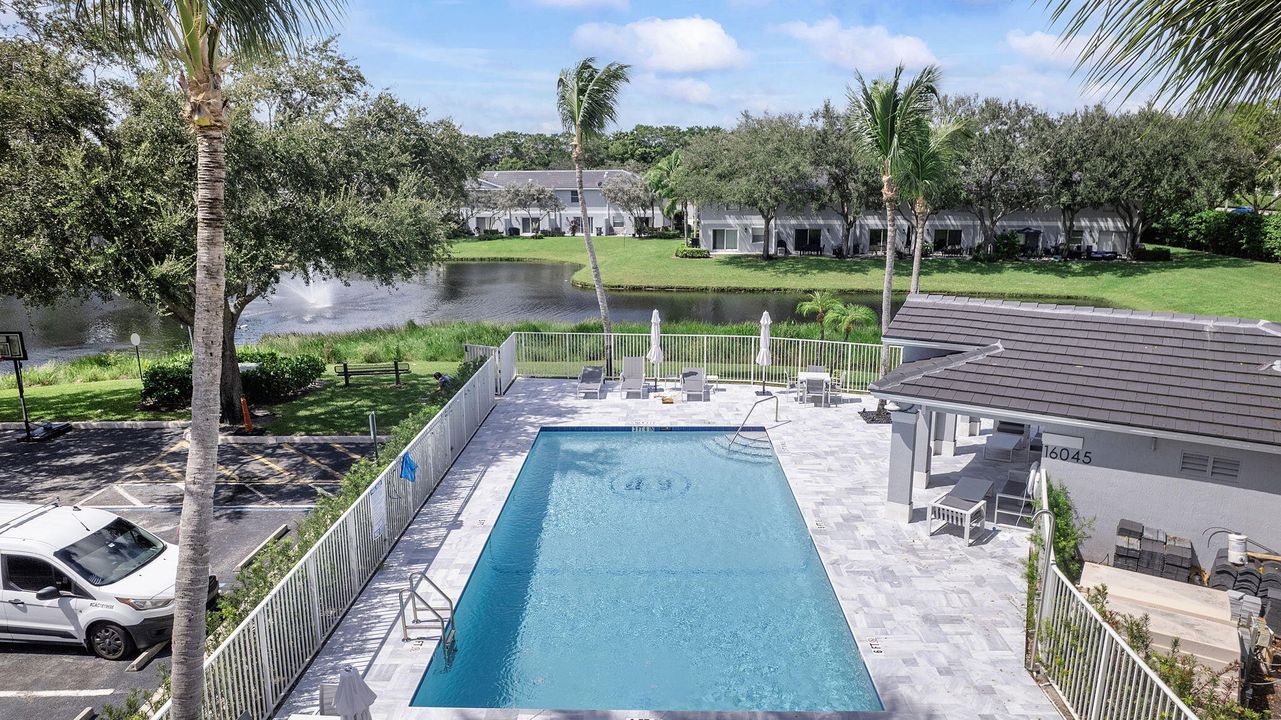 For Rent: $2,900 (2 beds, 2 baths, 1283 Square Feet)