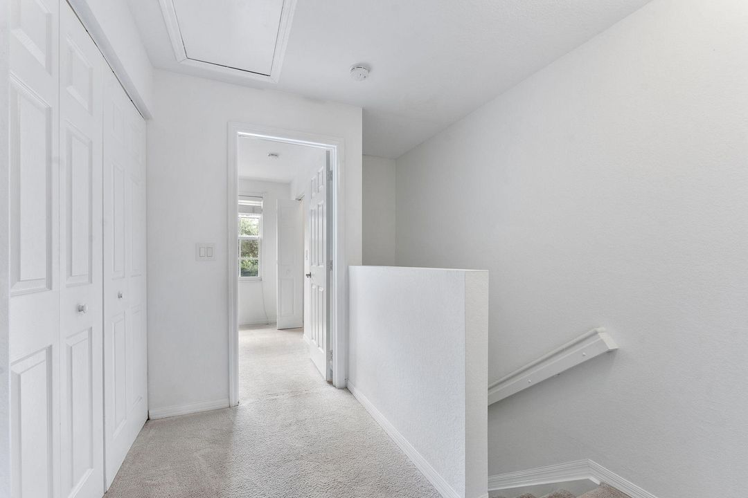 For Rent: $2,900 (2 beds, 2 baths, 1283 Square Feet)