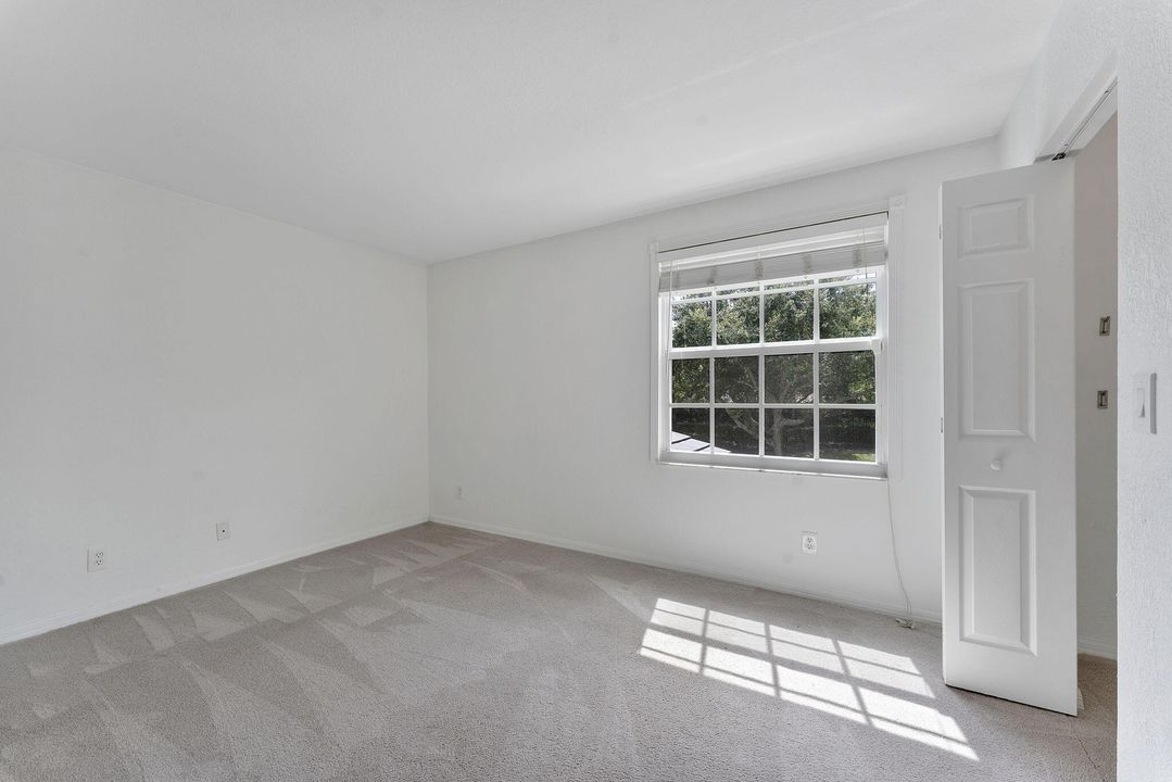 For Rent: $2,900 (2 beds, 2 baths, 1283 Square Feet)