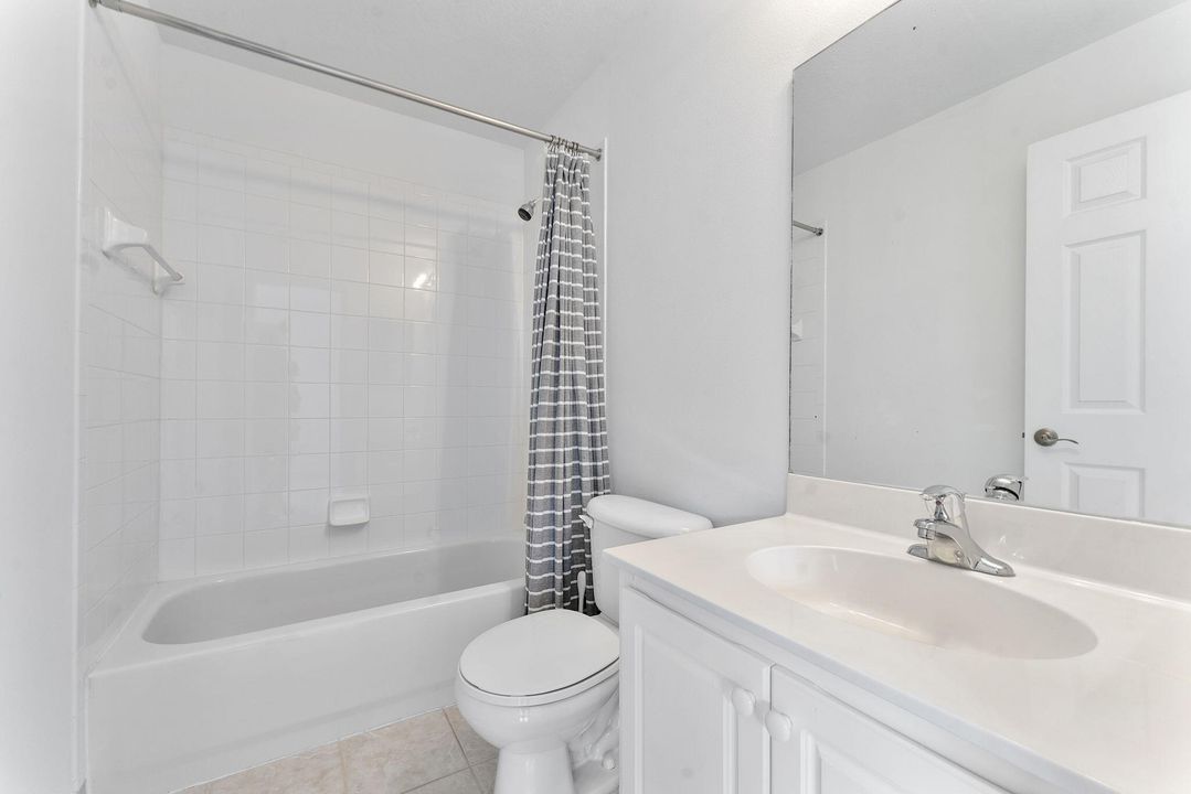 For Rent: $2,900 (2 beds, 2 baths, 1283 Square Feet)