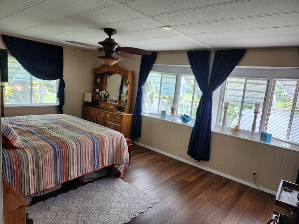 For Sale: $69,900 (2 beds, 2 baths, 1416 Square Feet)