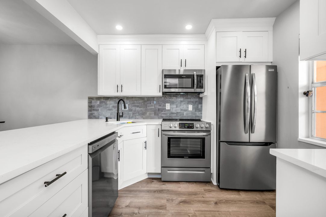 待售: $99,000 (1 贝兹, 1 浴室, 765 平方英尺)