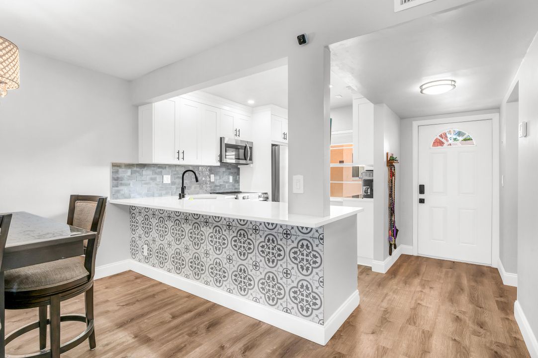 待售: $99,000 (1 贝兹, 1 浴室, 765 平方英尺)