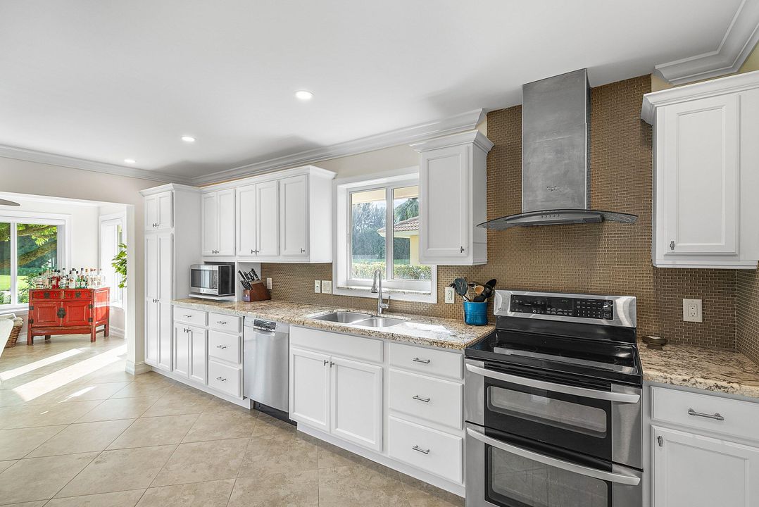 For Sale: $1,200,000 (3 beds, 2 baths, 2314 Square Feet)