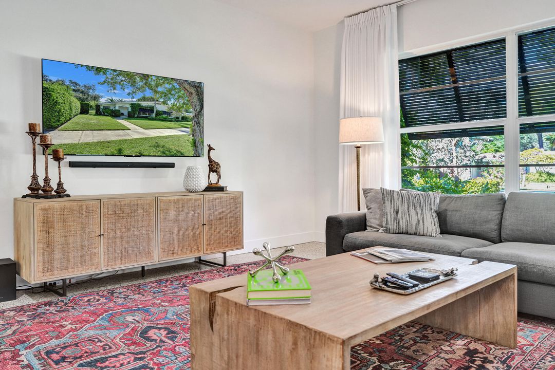 出租: $10,000 (2 贝兹, 2 浴室, 1657 平方英尺)