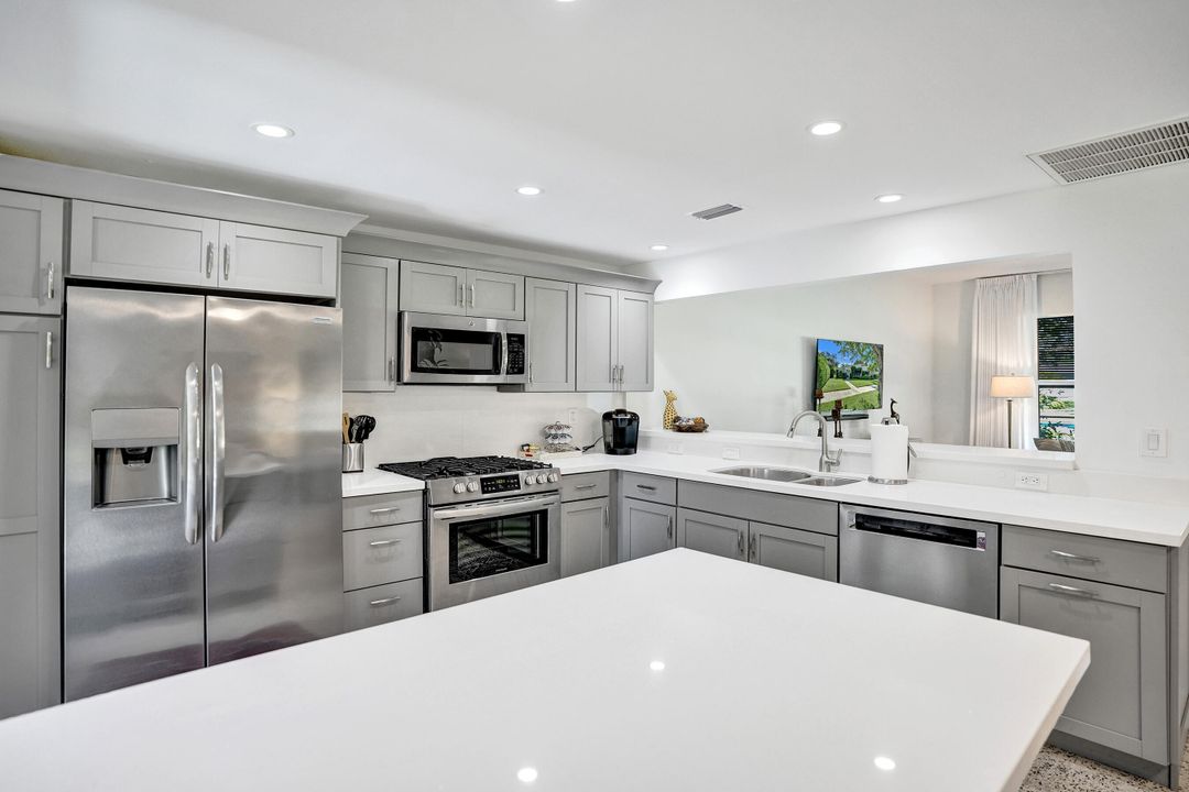 出租: $10,000 (2 贝兹, 2 浴室, 1657 平方英尺)