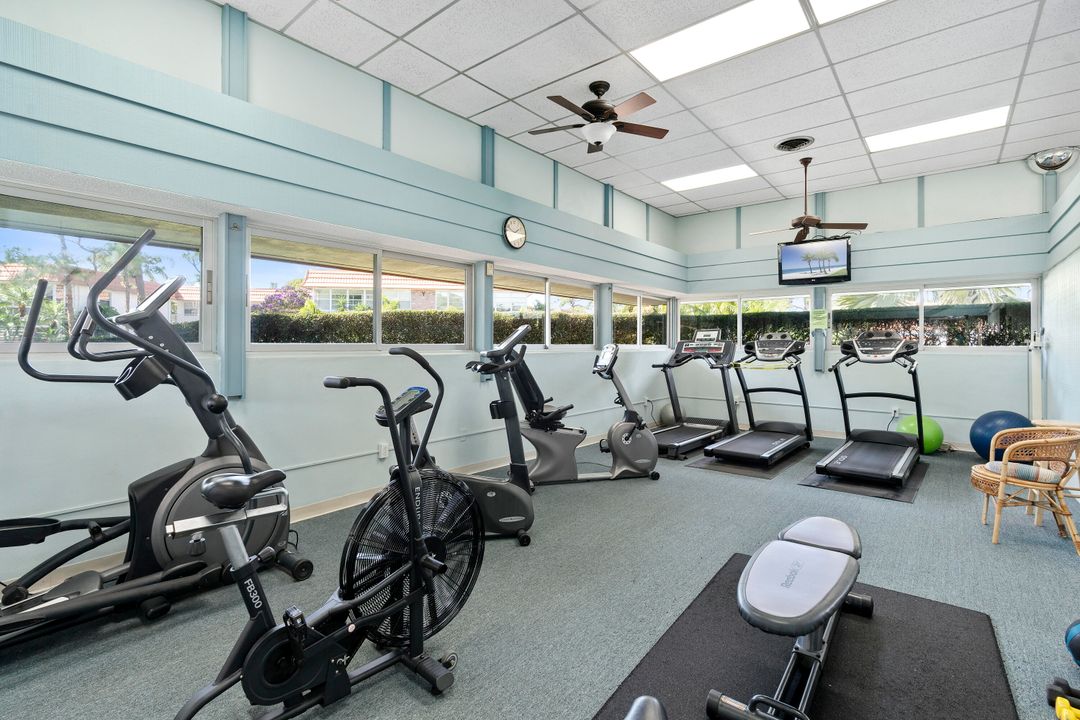 For Sale: $128,900 (1 beds, 1 baths, 814 Square Feet)