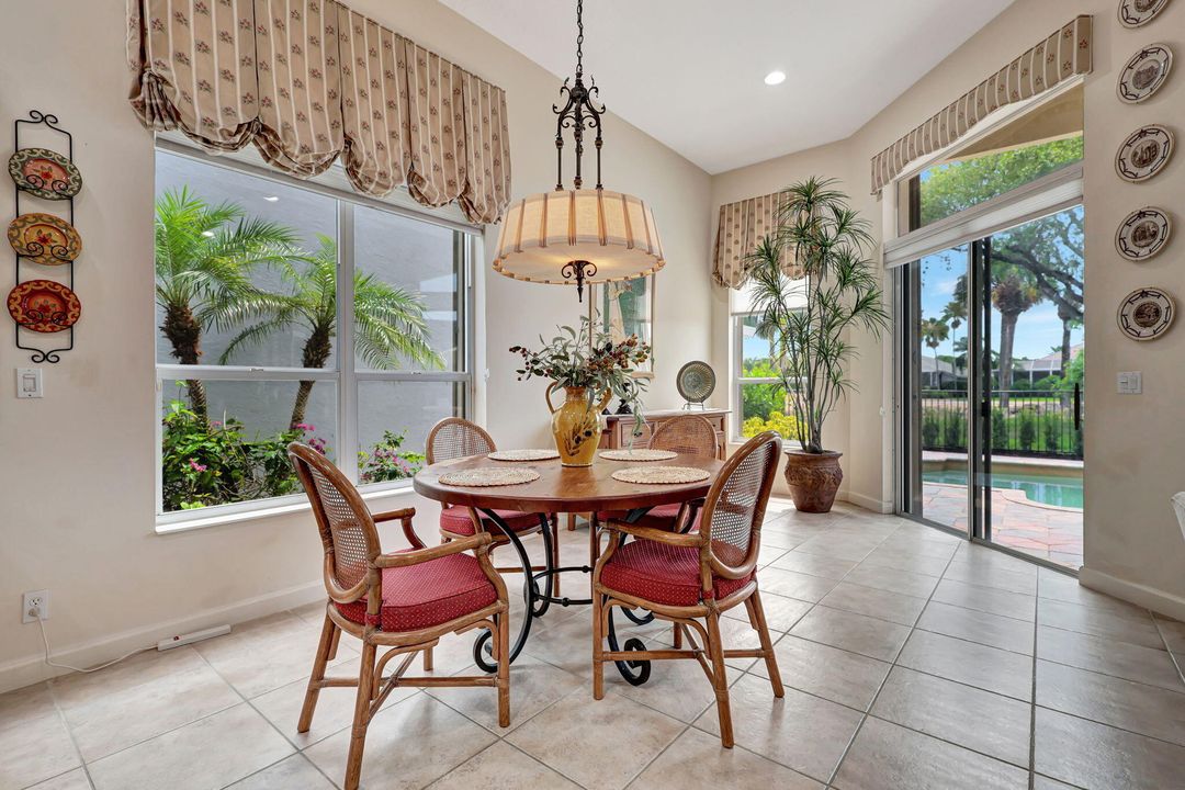 В аренду: $8,500 (3 спален, 3 ванн, 2471 Квадратных фут)