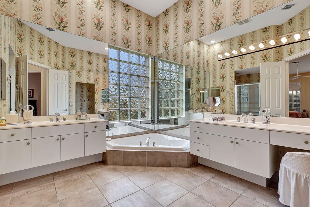 В аренду: $8,500 (3 спален, 3 ванн, 2471 Квадратных фут)