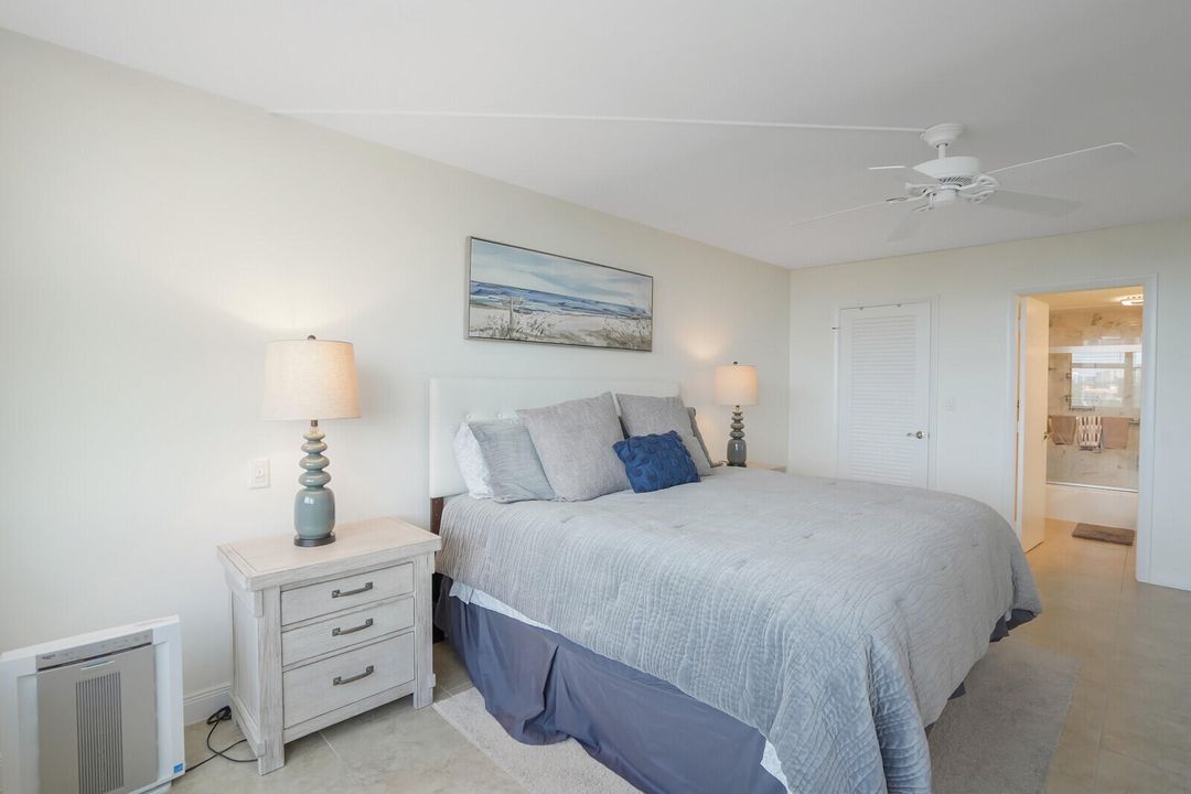 Active With Contract: $598,000 (2 beds, 2 baths, 1078 Square Feet)