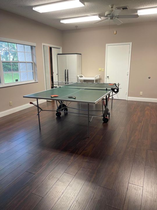 For Rent: $2,500 (3 beds, 2 baths, 1679 Square Feet)