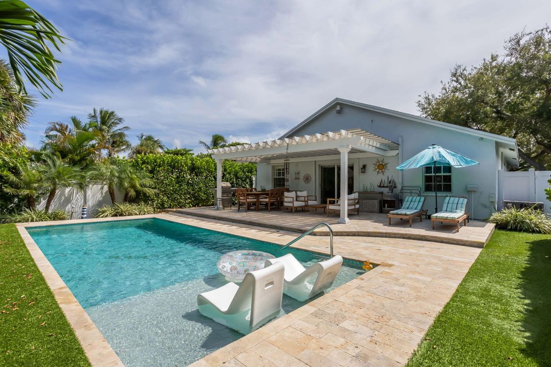 Activo con contrato: $899,990 (3 camas, 2 baños, 1116 Pies cuadrados)