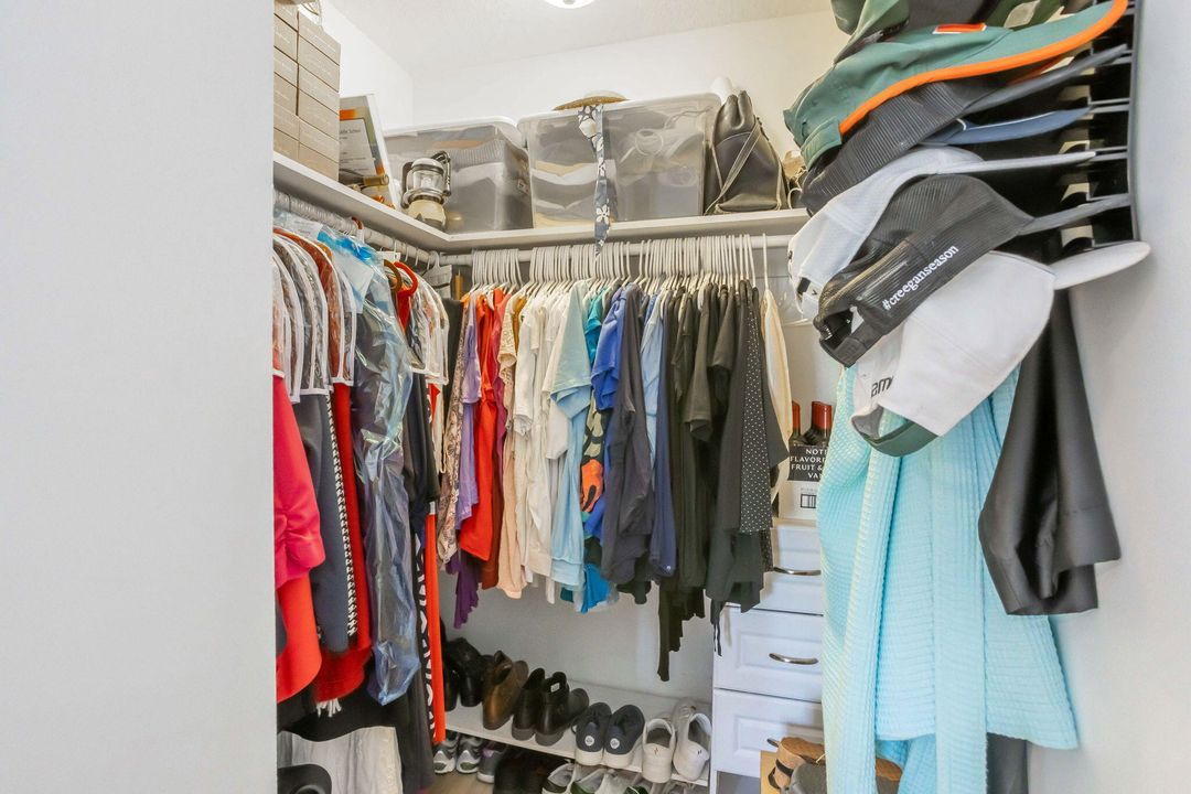 Activo con contrato: $899,990 (3 camas, 2 baños, 1116 Pies cuadrados)