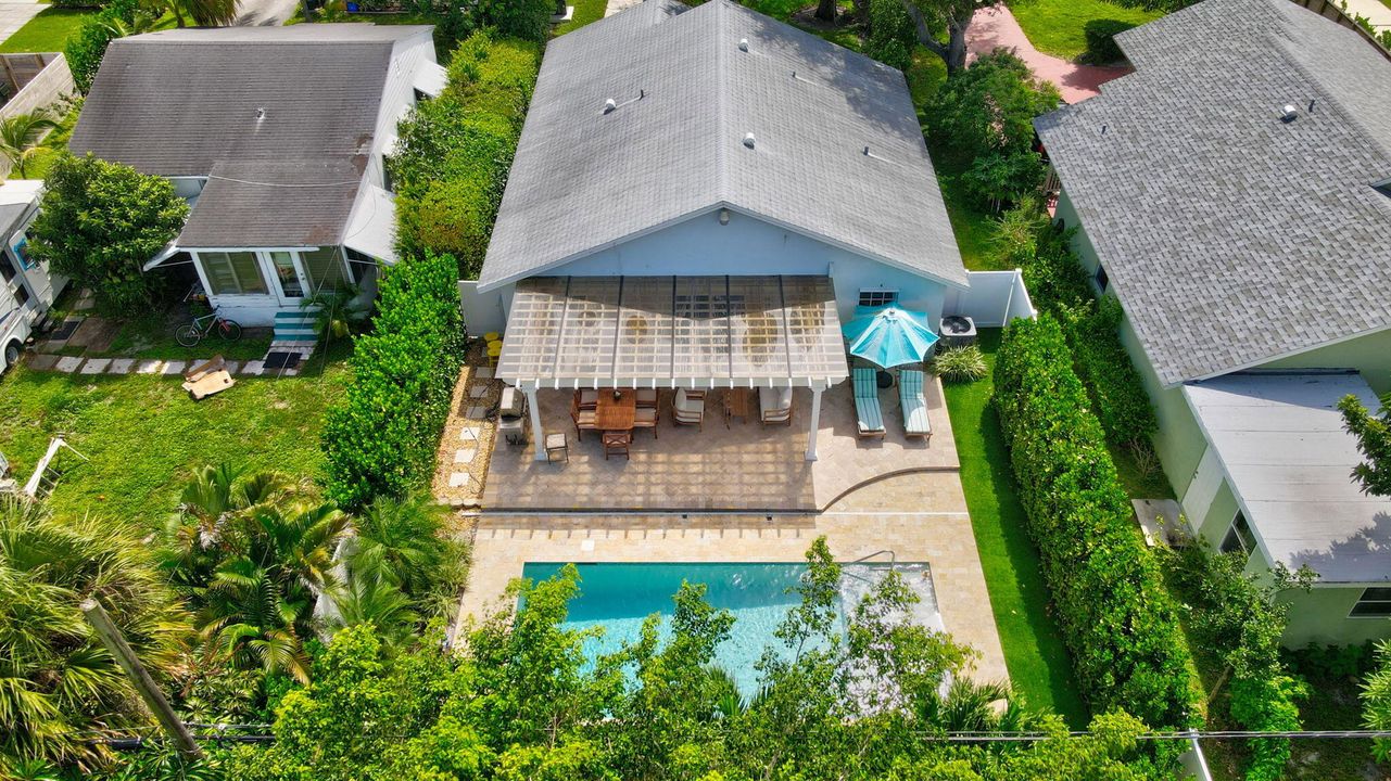 Activo con contrato: $899,990 (3 camas, 2 baños, 1116 Pies cuadrados)