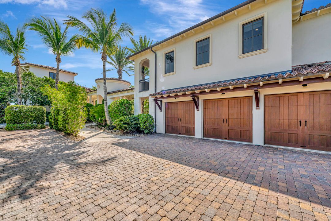 For Sale: $10,000,000 (5 beds, 6 baths, 5458 Square Feet)