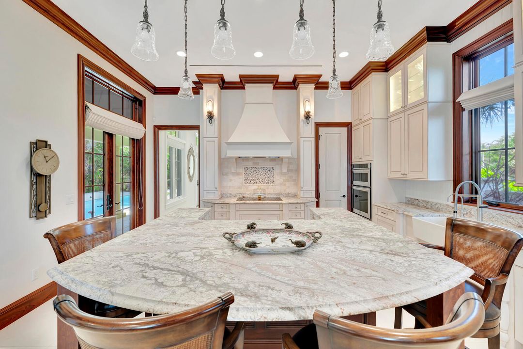 For Sale: $10,000,000 (5 beds, 6 baths, 5458 Square Feet)