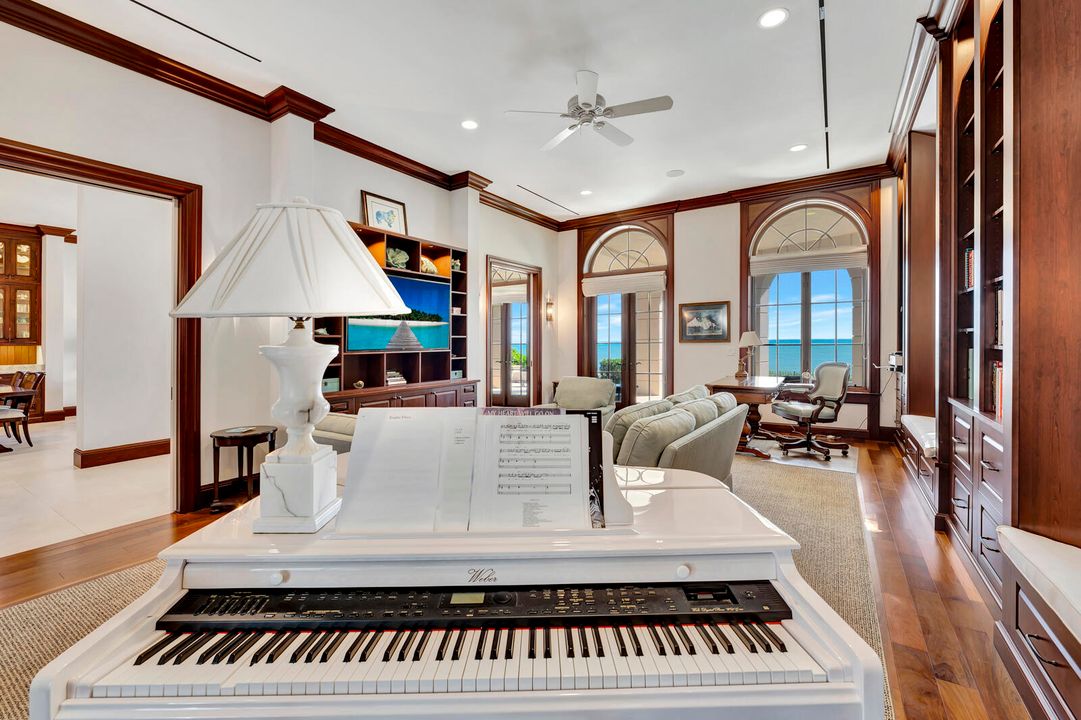 For Sale: $10,000,000 (5 beds, 6 baths, 5458 Square Feet)