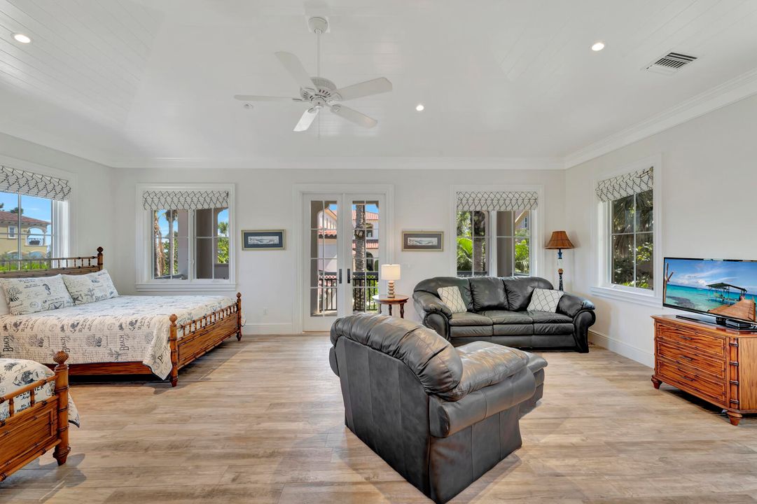 For Sale: $10,000,000 (5 beds, 6 baths, 5458 Square Feet)