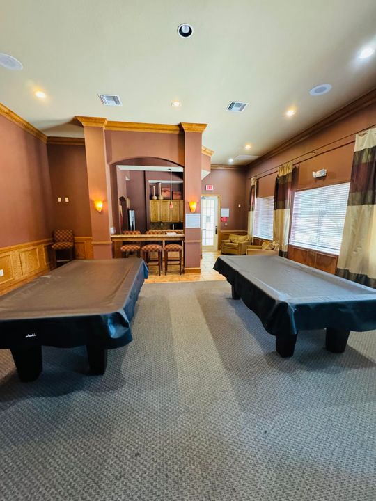 合同活跃: $2,250 (2 贝兹, 2 浴室, 1071 平方英尺)