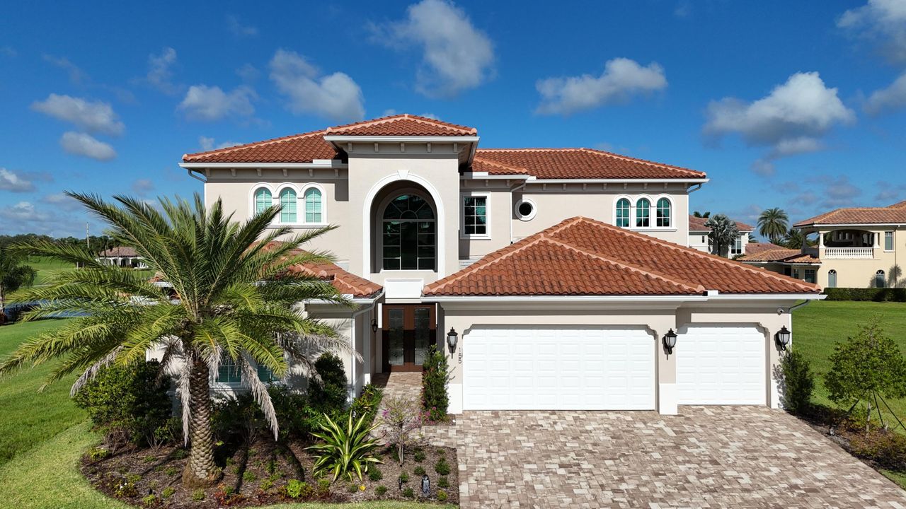 Recently Sold: $2,620,000 (4 beds, 4 baths, 5170 Square Feet)