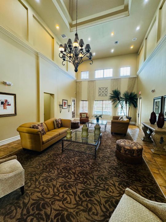 合同活跃: $2,250 (2 贝兹, 2 浴室, 1071 平方英尺)