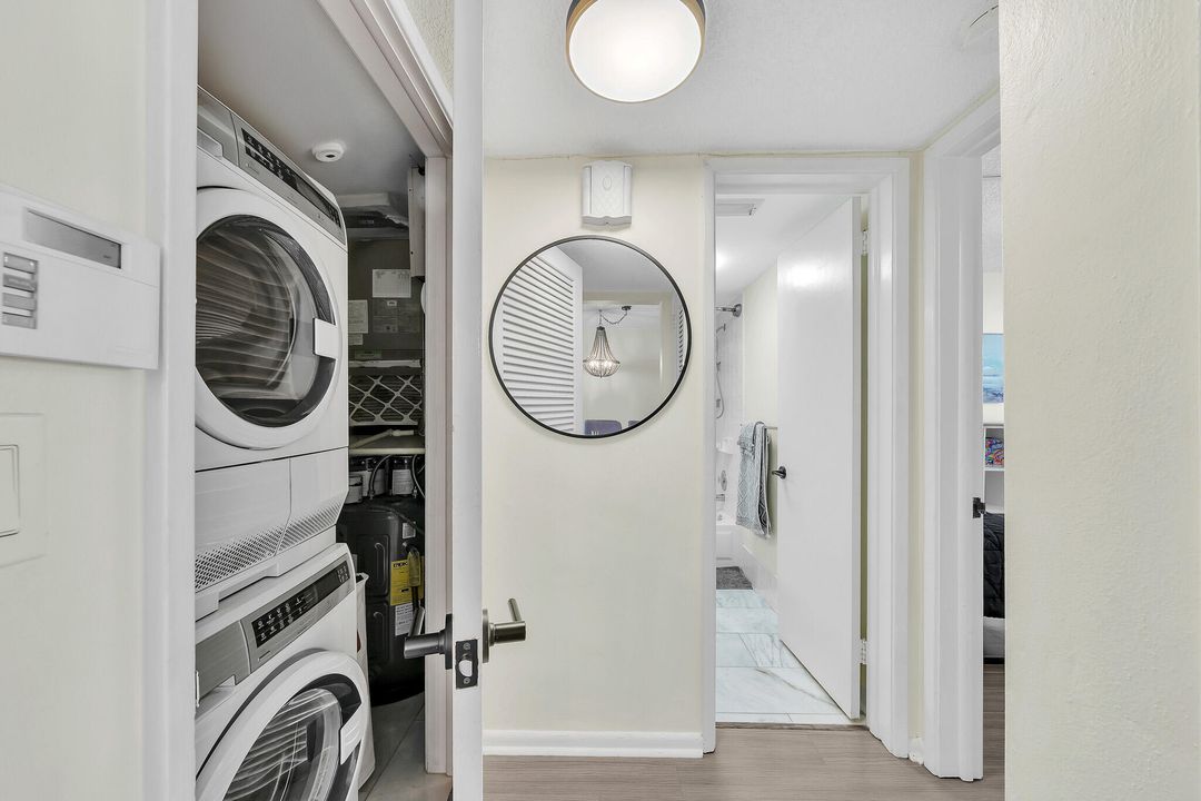 Active With Contract: $499,000 (2 beds, 2 baths, 1118 Square Feet)