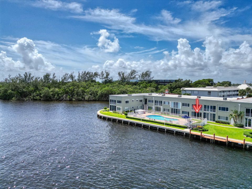 Active With Contract: $499,000 (2 beds, 2 baths, 1118 Square Feet)