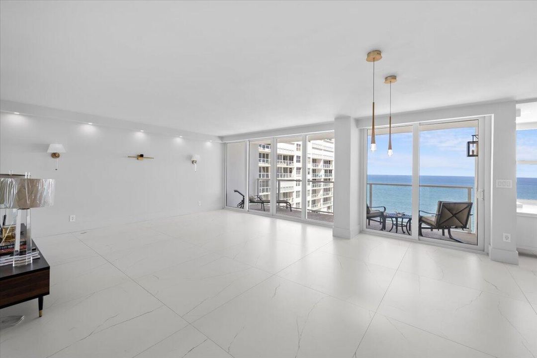 For Rent: $8,500 (2 beds, 2 baths, 1450 Square Feet)