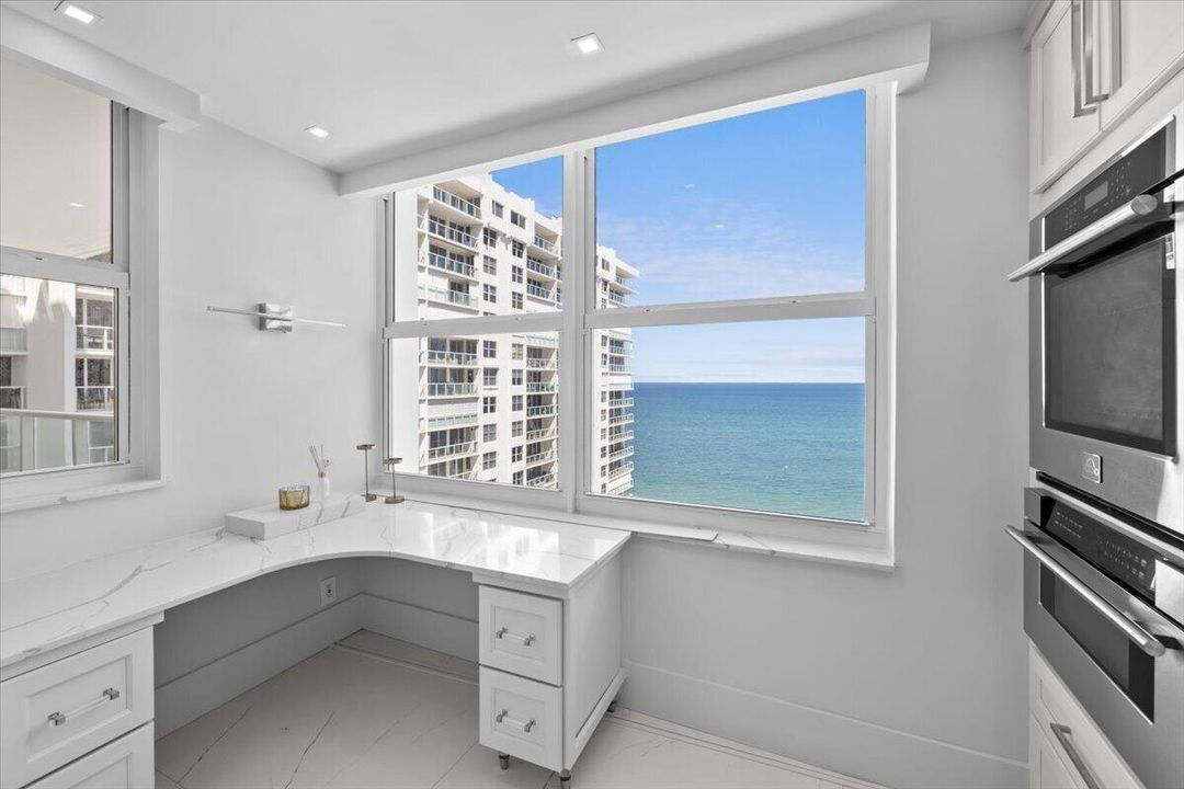 For Rent: $8,500 (2 beds, 2 baths, 1450 Square Feet)