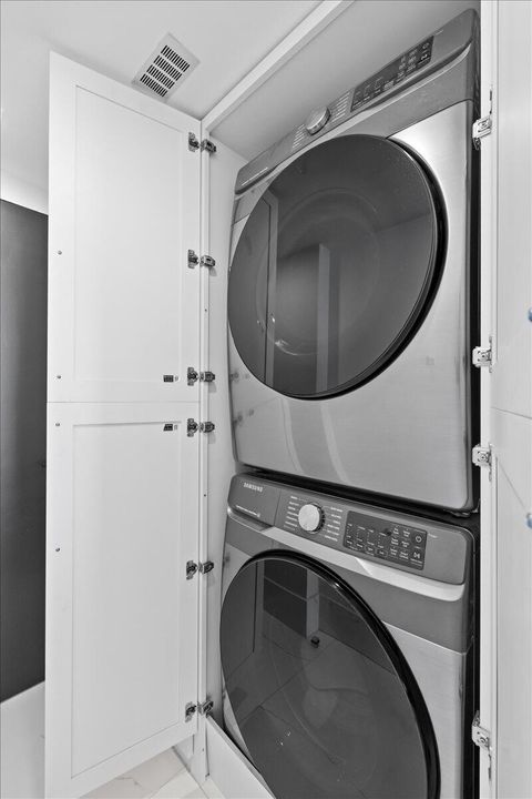 For Rent: $8,500 (2 beds, 2 baths, 1450 Square Feet)