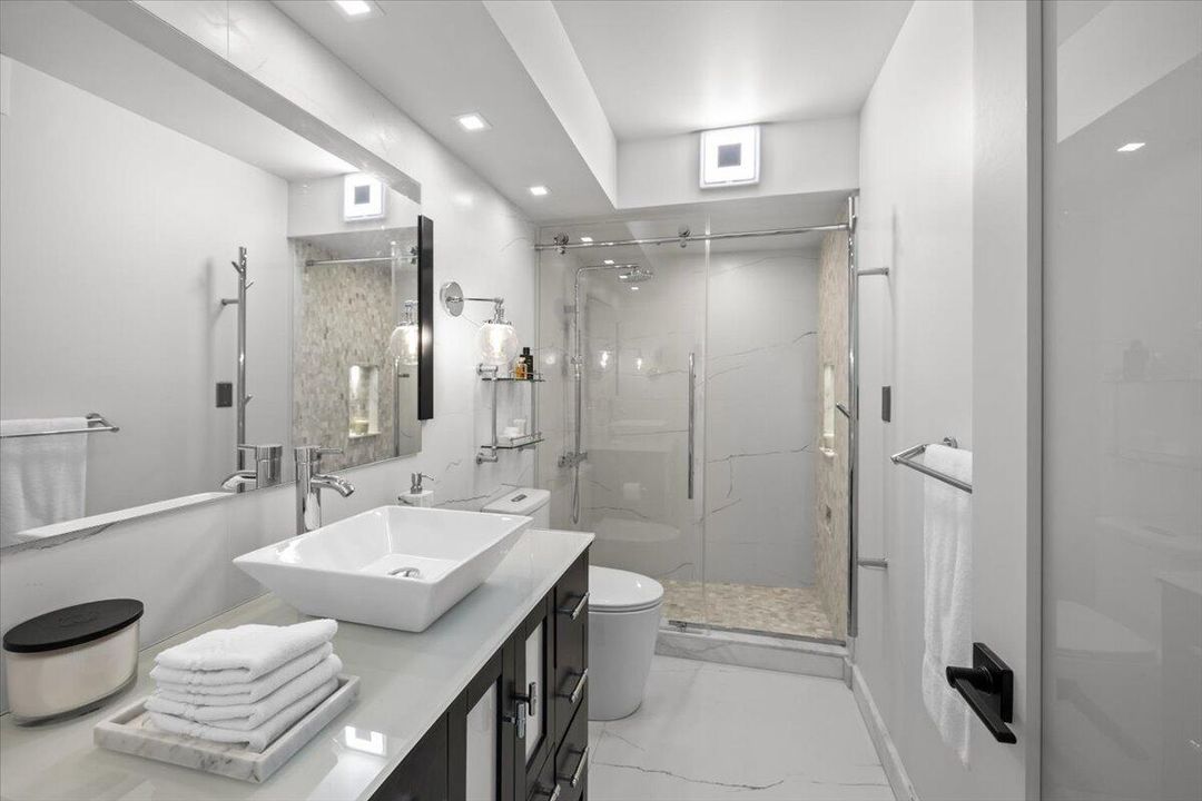 For Rent: $8,500 (2 beds, 2 baths, 1450 Square Feet)