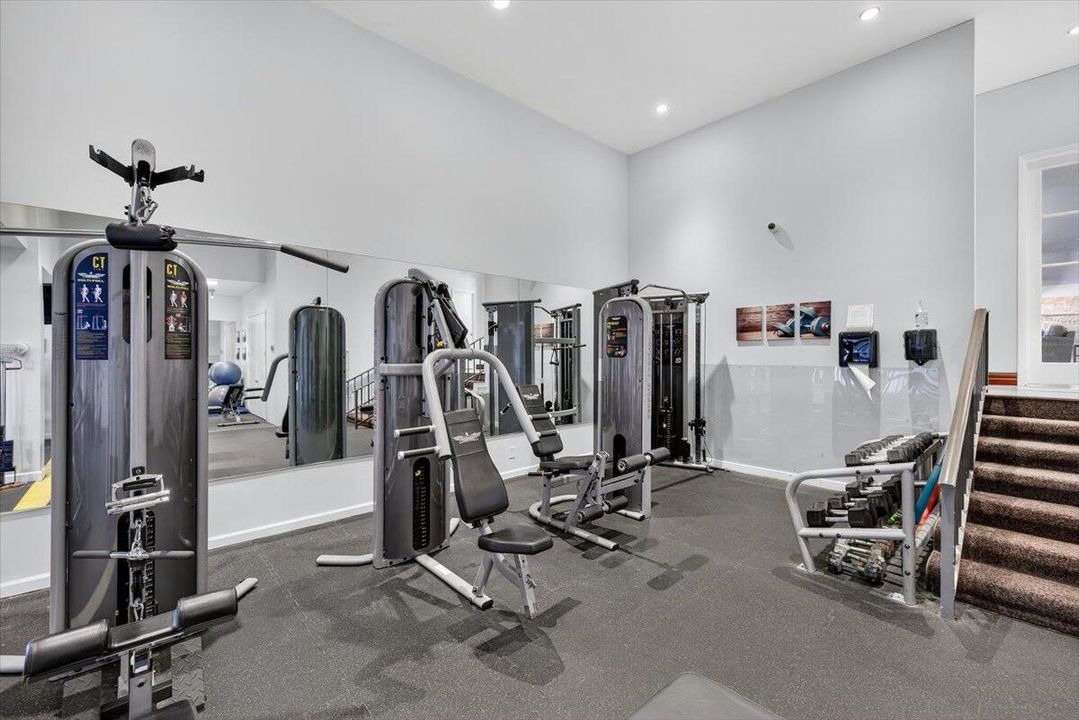 For Rent: $8,500 (2 beds, 2 baths, 1450 Square Feet)