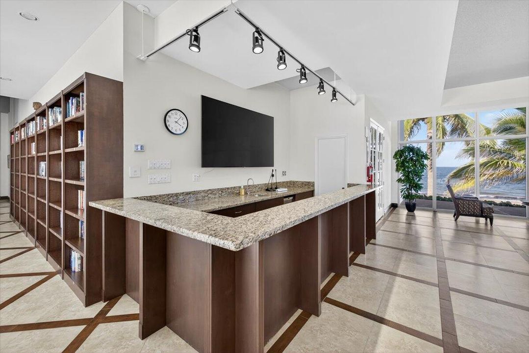 For Rent: $8,500 (2 beds, 2 baths, 1450 Square Feet)