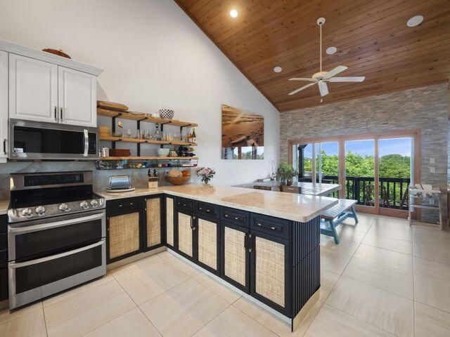 В аренду: $16,500 (4 спален, 3 ванн, 2426 Квадратных фут)