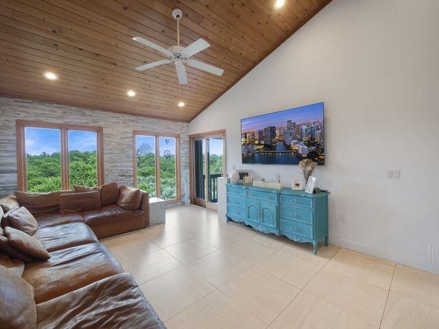 В аренду: $16,500 (4 спален, 3 ванн, 2426 Квадратных фут)