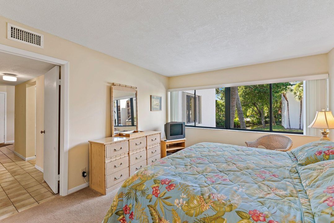 Под контрактом: $375,000 (2 спален, 2 ванн, 1183 Квадратных фут)