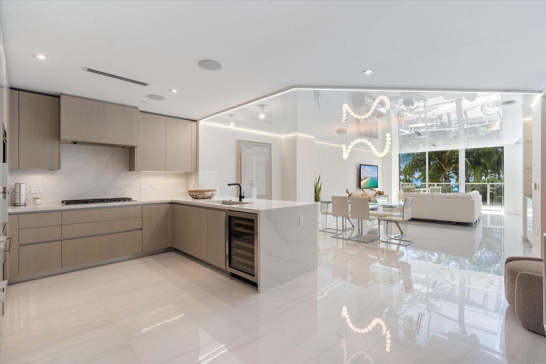 For Sale: $2,750,000 (2 beds, 2 baths, 1990 Square Feet)