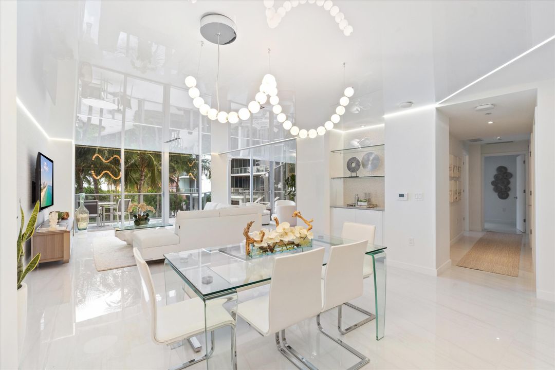 For Sale: $2,750,000 (2 beds, 2 baths, 1990 Square Feet)